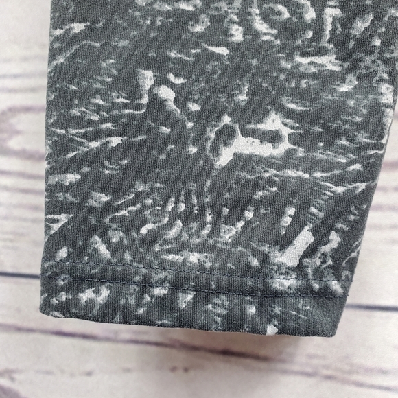 Tuff Athletics Yoga leggings- Size Medium Black/Grey pattern - Picture 5 of 10